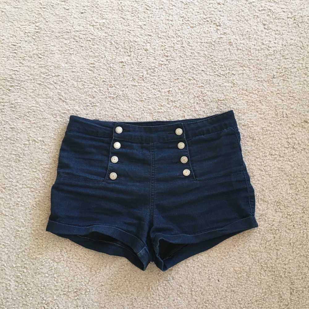 Almost Famous Button Denim Shorts